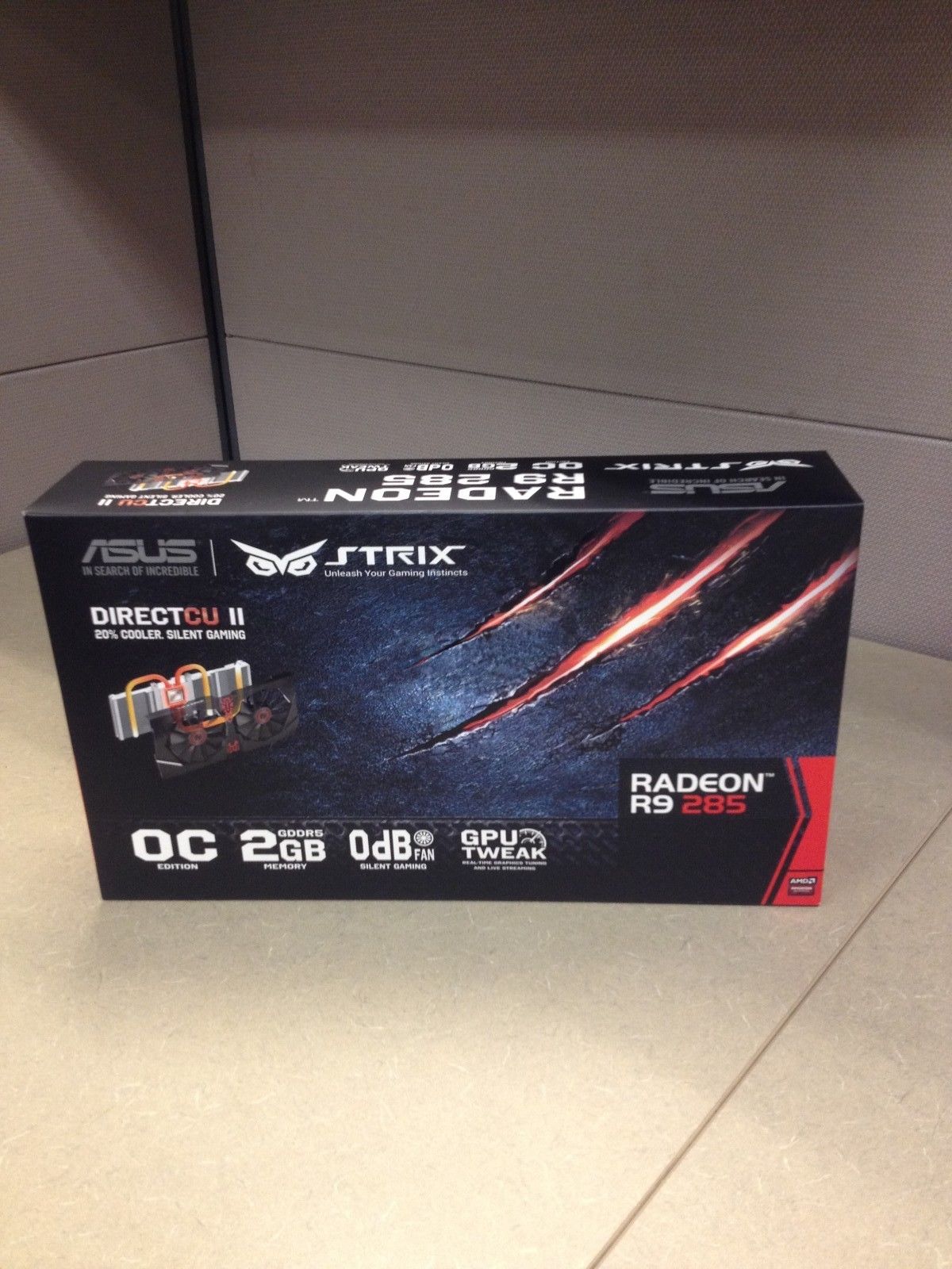 ASUS-R9 285 STRIX 01