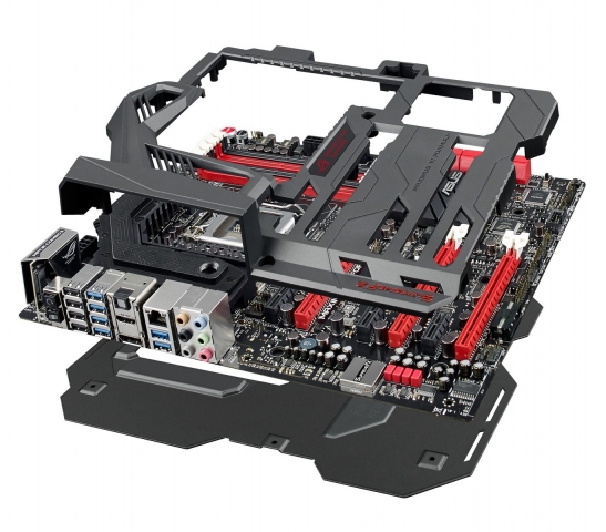thumb ASUS-ROG-Maximus-VI-Formula-Z87-gaming-motherboard double-sided-ROG-Armor - Copia