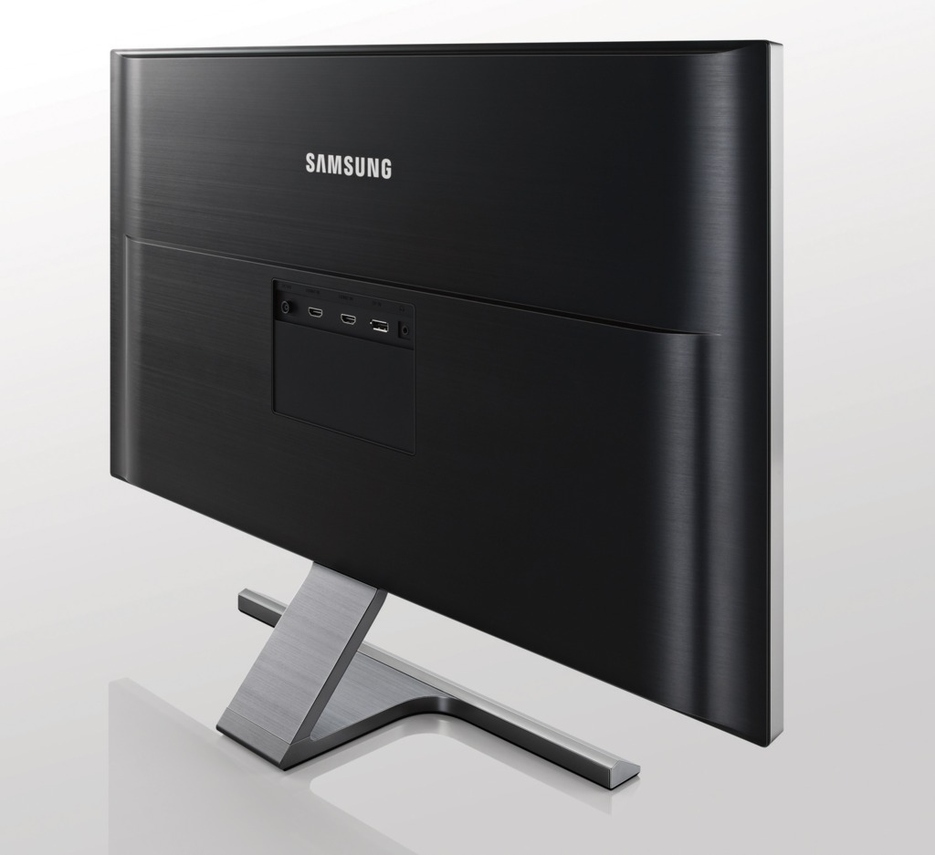 Samsung-U28D590D 02