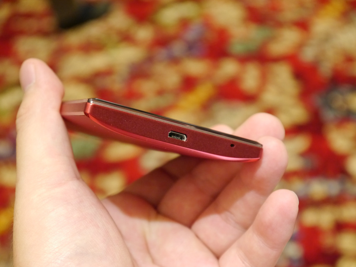 Sharp-Aquos-Crystal X 03